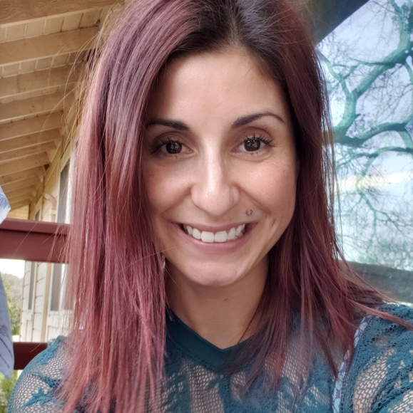 Meet your Posher, Marisa 🤩 @mcrocker1314 - Picture 9 of 9